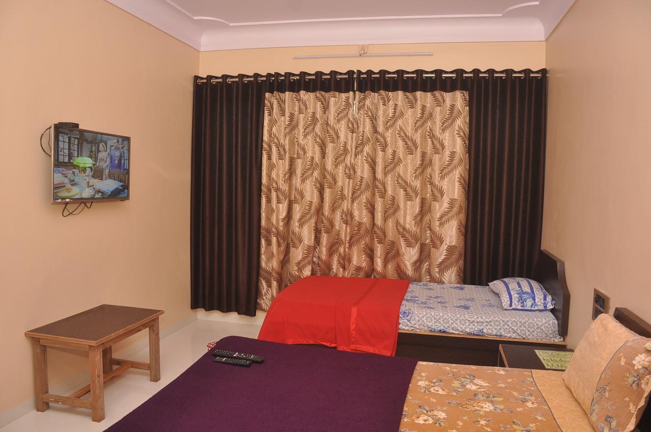 Hunjar House Hotel Panvel Eksteriør billede